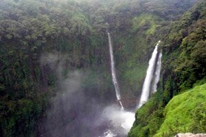 thoseghar waterfall satara