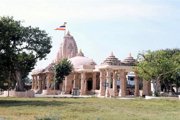 bhalka tirtha temple timings
