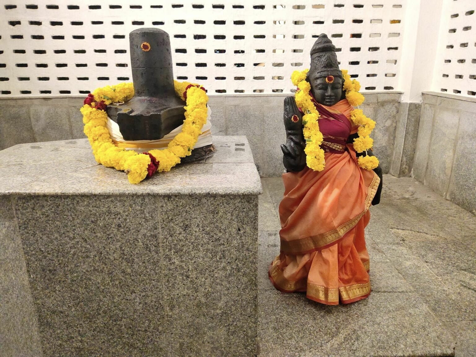 sai-baba-temple-ecr-injambakkam-timings-features